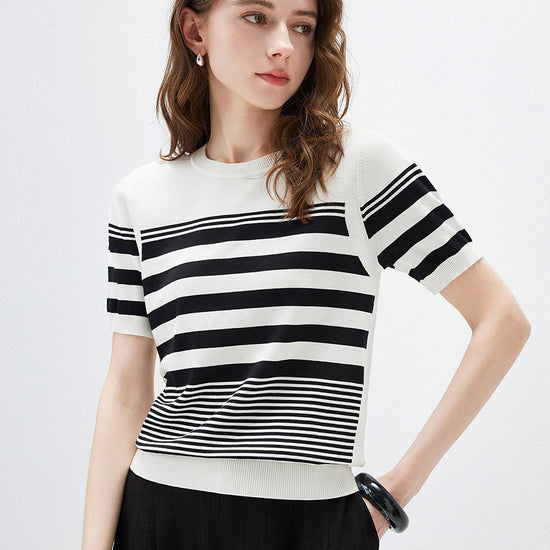 COMOBOCA Women's Contrast Stripe Knit T-Shirt