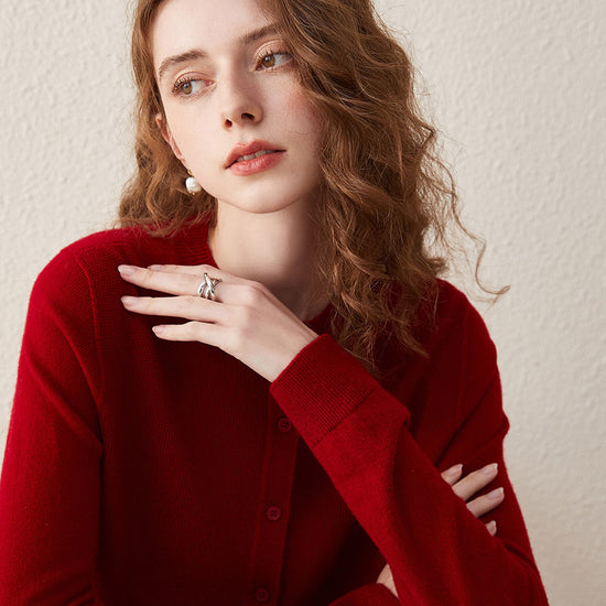 COMOBOCA 100% Wool Women's Round Neck Knit Cardigan