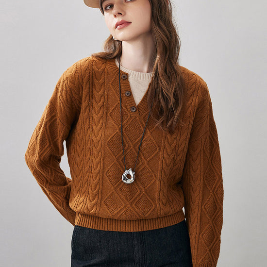 COMOBOCA 100% Wool Women's V-Neck Cable Knit Sweater