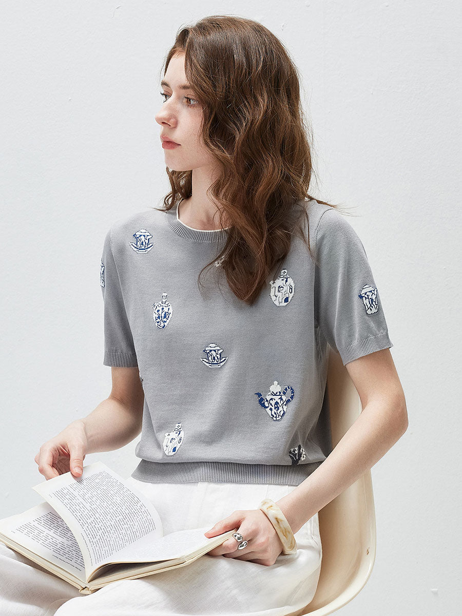 COMOBOCA Women's Knit Top with Porcelain Embroidery