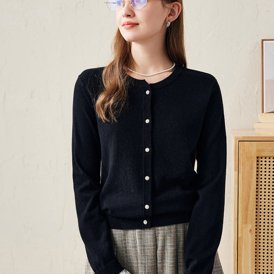 COMOBOCA 100% Wool Ribbed Extra Size Cardigan with Lace Cuffs