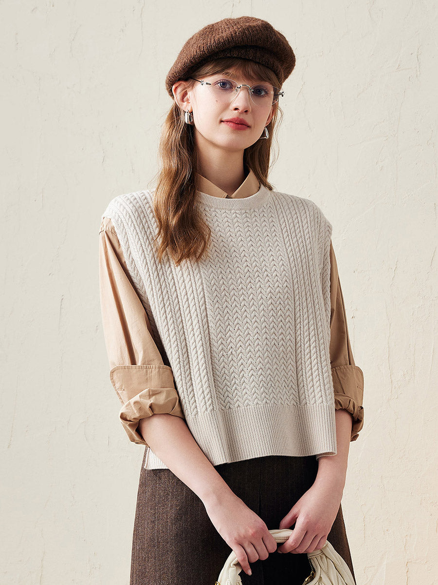 COMOBOCA White 100% Wool Women's Knit Sleeveless Sweater Vest