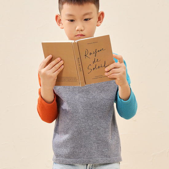 COMOBOCA 100% Wool Kid's Casual Colorblock Knit Sweater