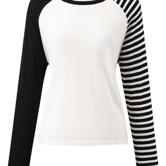 COMOBOCA 100% Wool Women's Striped Sleeve Contrast Knit Worsted Sweater