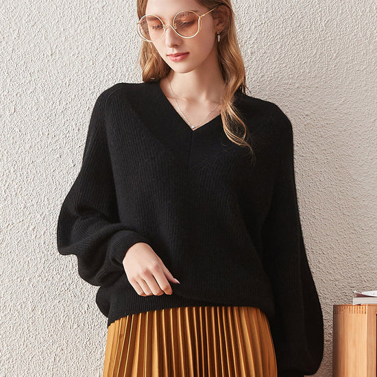 COMOBOCA BLACK 100% Cashmere Women's Lantern Sleeve V-Neck Knit Sweater