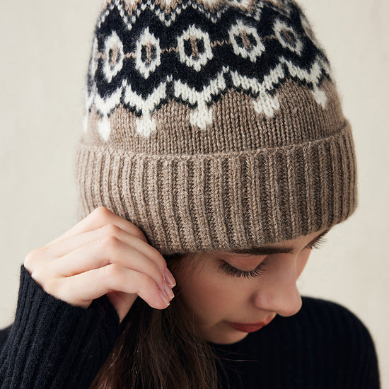 COMOBOCA 100% Cashmere Soft Knit Ribbed Beanie