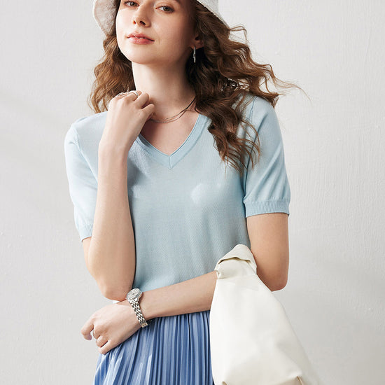 COMOBOCA Light Blue Women's Lyocell V-Neck Ribbed Knit T-Shirt