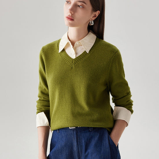 COMOBOCA 100% Wool Women's V-Neck Ribbed Knit Sweater