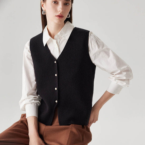 COMOBOCA 100% Wool Women's Button-Down Knit Vest