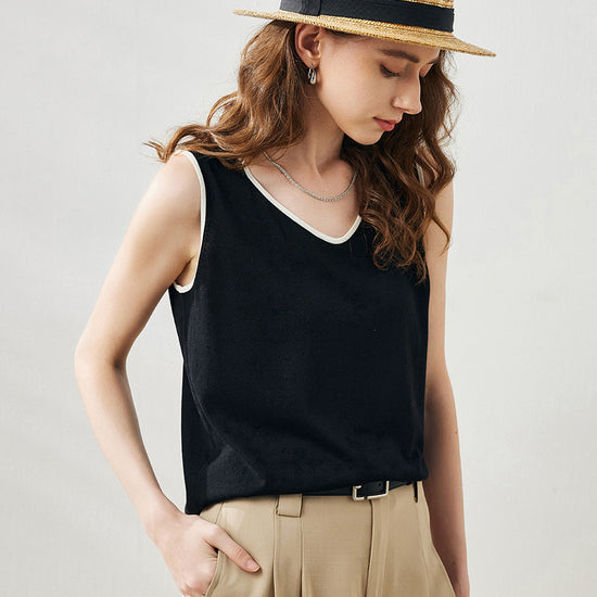 COMOBOCA Black Women's V-Neck Contrast Trim Tank Top