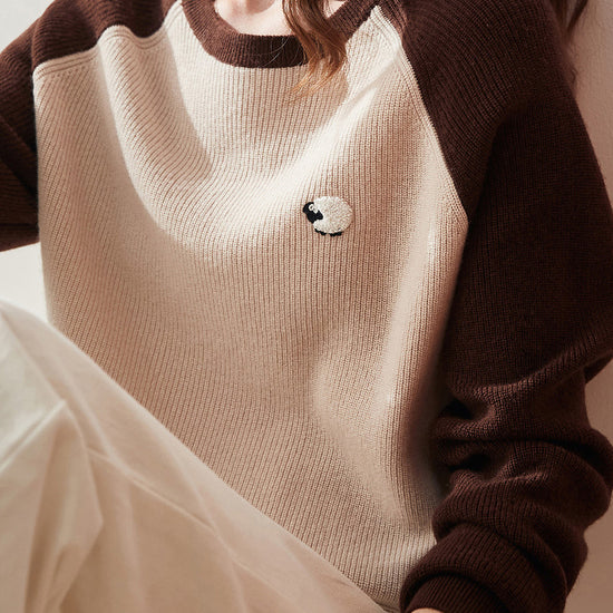 COMOBOCA Beige 100% Wool Women's Contrast Sleeve Sweater