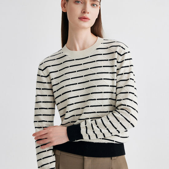 COMOBOCA White 100% Cashmere Women's Striped Round Neck Knit Sweater
