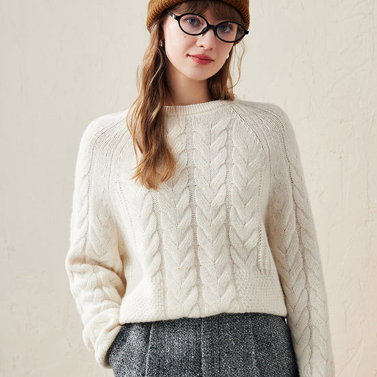 COMOBOCA White 100% Wool Women's Cozy Cable Knit Sweater