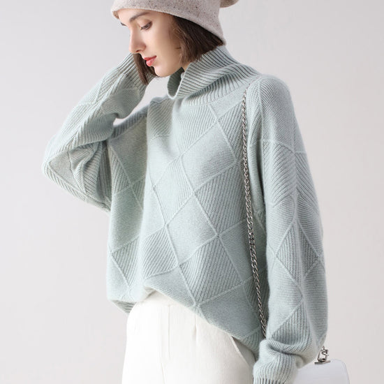 COMOBOCA Light Green 100% Cashmere Women's Diamond Knit Turtleneck Sweater