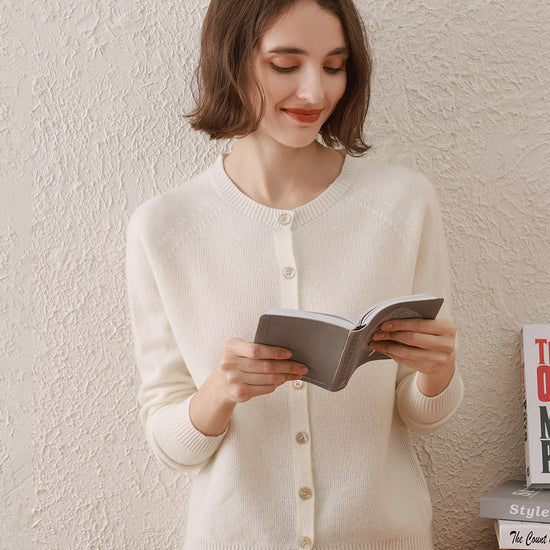 COMOBOCA LIGHT BEIGE 100% Wool Women's Round Neck Cardigan Sweater