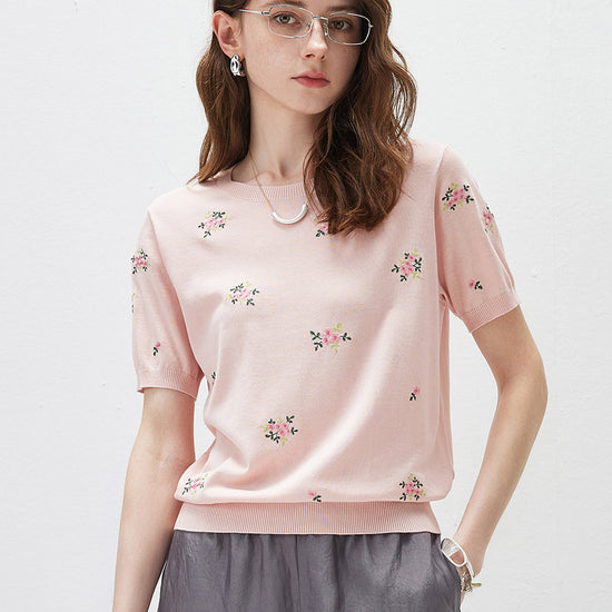 COMOBOCA Light Pink Women's Floral Embroidery Knit T-Shirt