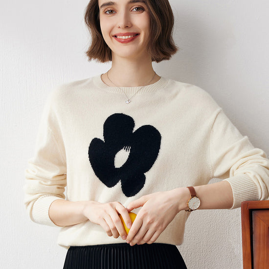 COMOBOCA White 100% Cashmere Women's Floral Knit Sweater