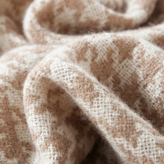 COMOBOCA 100% Cashmere Houndstooth Patterned Scarf