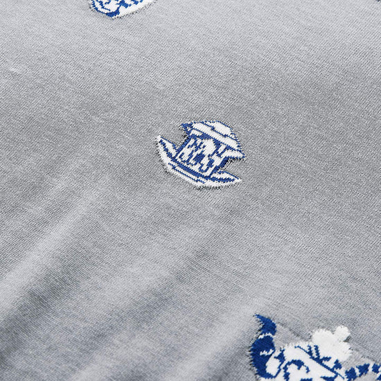 COMOBOCA Women's Knit Top with Porcelain Embroidery