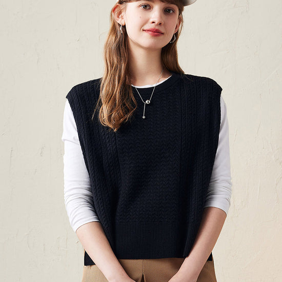 COMOBOCA Black 100% Wool Women's Knit Sleeveless Sweater Vest