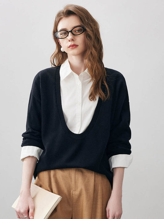 COMOBOCA Black 100% Wool Women's Oversized U-Neck Sweater