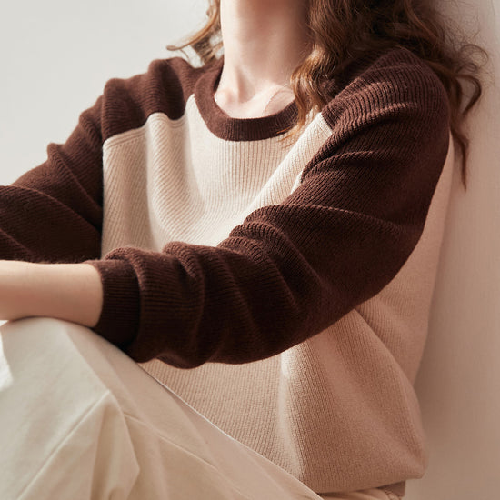 COMOBOCA 100% Wool Women's Contrast Sleeve Sweater