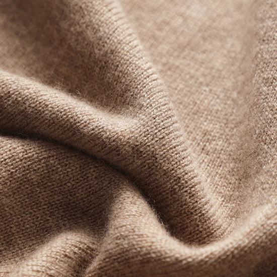 COMOBOCA 100% Wool Women's Seamless Round Neck Knit Sweater