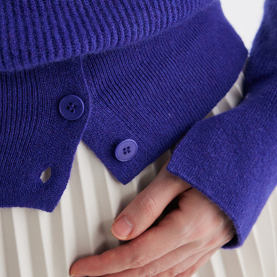 COMOBOCA 100% Cashmere Women's Round Neck Button Ribbed Knit Sweater