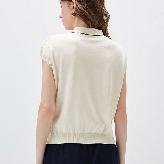 COMOBOCA Women's Embroidered Collared Knit T-Shirt