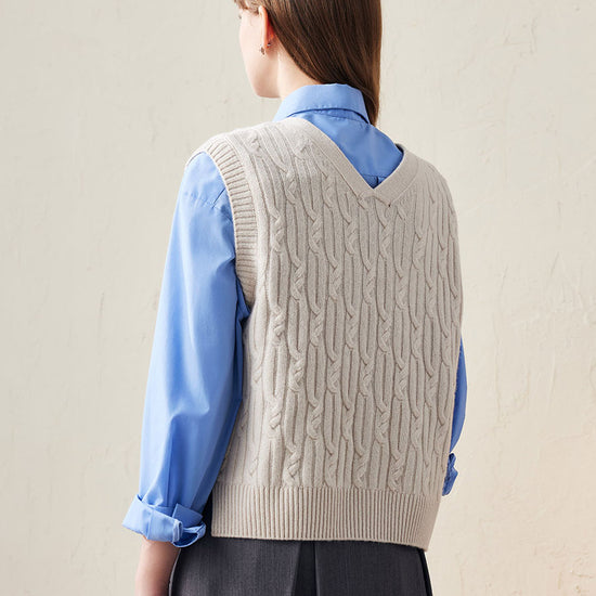COMOBOCA 100% Wool Women's Cable Knit Button-Front Vest