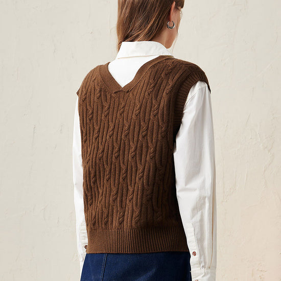 COMOBOCA 100% Wool Women's Cable Knit Button-Front Vest