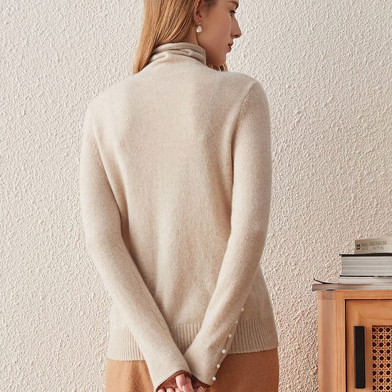 COMOBOCA 100% Cashmere Women's Pearl Buttoned Sweater