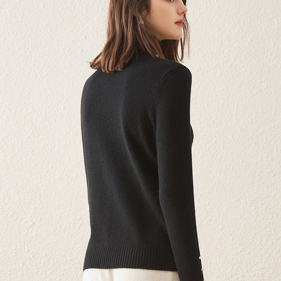 COMOBOCA 100% Cashmere Women's Pearl Buttoned Sweater