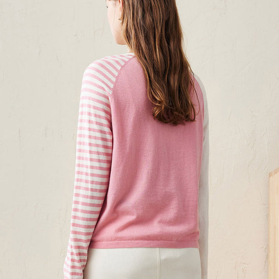 COMOBOCA 100% Wool Women's Striped Sleeve Contrast Knit Worsted Sweater