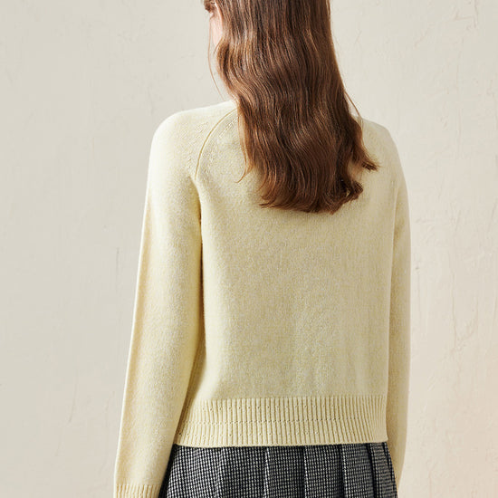 COMOBOCA 100% Wool Women's Contrast Trim Knit Sweater