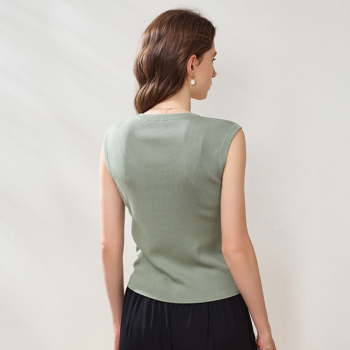 COMOBOCA Women's Ribbed V-Neck Tank Top