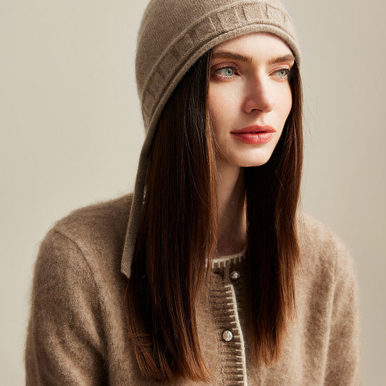 COMOBOCA Camel 100% Cashmere Women's Knit Beanie with Ties