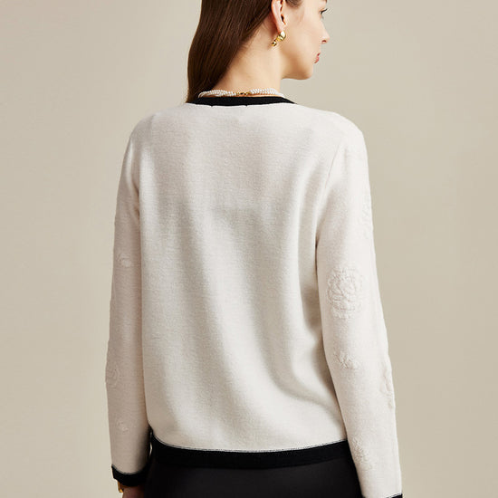 COMOBOCA 100% Wool Women's Contrast Trim Floral Embroidery Cardigan