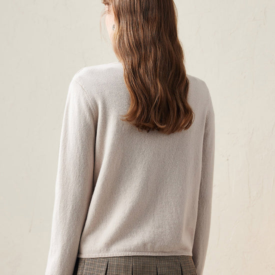 COMOBOCA 100% Wool Women's V-Neck Button Up Cardigan