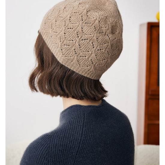 COMOBOCA 100% Cashmere Luxurious Knit Beanie
