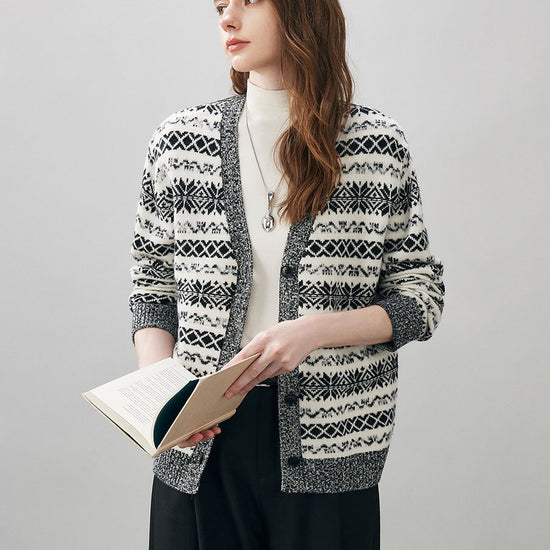 COMOBOCA 100% Wool Women's Snowflake Pattern Cardigan