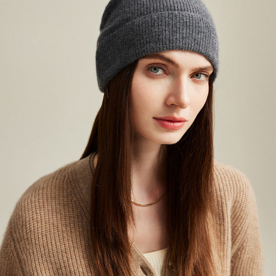 COMOBOCA Gray 100% Cashmere Women's Ribbed Knit Beanie