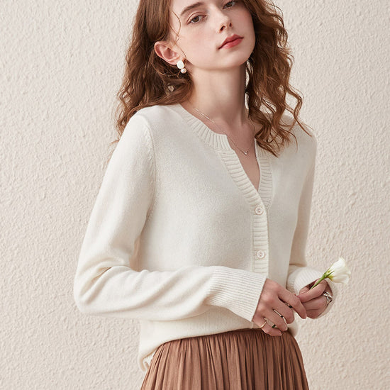 COMOBOCA WHITE 100% Wool Women's Cardigan Sweater