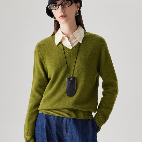 COMOBOCA Green 100% Wool Women's V-Neck Ribbed Knit Sweater