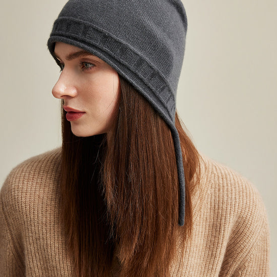 COMOBOCA Charcoal 100% Cashmere Women's Knit Beanie with Ties