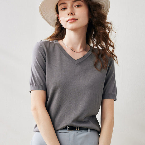 COMOBOCA Light Gray Women's Lyocell V-Neck Ribbed Knit T-Shirt