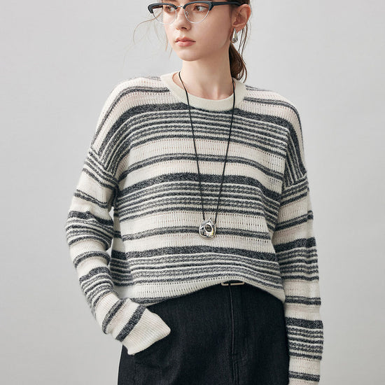 COMOBOCA Gray 100% Cashmere Women's Striped Knit Round Neck Sweater