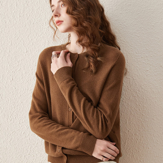 COMOBOCA 100% Wool Women's Round Neck Knit Cardigan