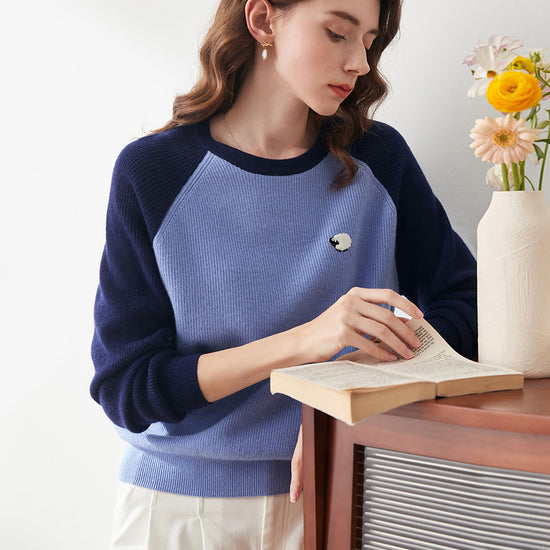 COMOBOCA 100% Wool Women's Contrast Sleeve Sweater