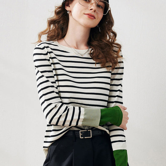 COMOBOCA White Women's Striped Round Neck T-Shirt Sweater